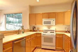 18654 NE 56th Ct, Redmond, WA 98052 - Photo 6
