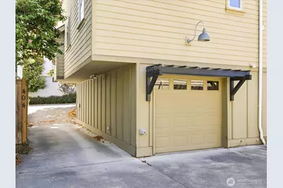 2106 E Terrace Street, Seattle, WA 98122 - Photo 2
