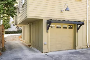 2106 E Terrace St, Seattle, WA 98122 - Photo 2