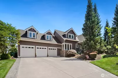 6924 Fairway Avenue SE, Snoqualmie, WA 98065 - Photo 2
