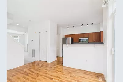 23120 SE Black Nugget Road #A6, Issaquah, WA 98029 - Photo 6