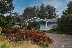 243 Octopus Ave NE, Ocean Shores, WA 98569 - Photo 4