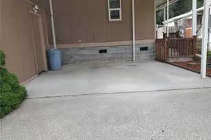 201 W Oakview, Centralia, WA 98531 - Photo 2