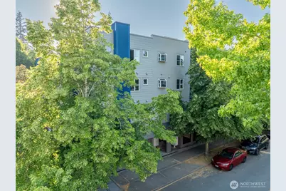 12345 Roosevelt Way NE #310, Seattle, WA 98125 - Photo 2