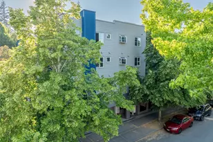 12345 Roosevelt Way NE, Seattle, WA 98125 - Photo 2