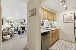 12345 Roosevelt Way NE, Seattle, WA 98125 - Photo 22