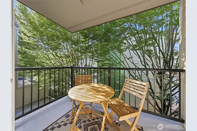 12345 Roosevelt Way NE #310, Seattle, WA 98125 - Photo 30