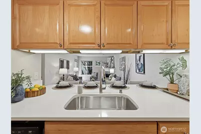 12345 Roosevelt Way NE #310, Seattle, WA 98125 - Photo 20