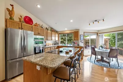 9806 NE 197th Street, Bothell, WA 98011 - Photo 10