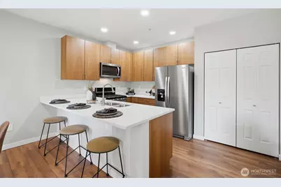 14140 SE 171st Way #E204, Renton, WA 98058 - Photo 4