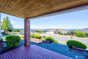 1920 Parkview Dr NE, Tacoma, WA 98422 - Photo 12