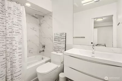 426 Wheeler Street, Seattle, WA 98109 - Photo 24