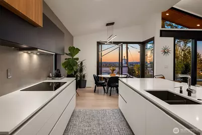 426 Wheeler Street, Seattle, WA 98109 - Photo 10