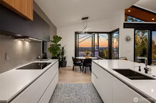 426 Wheeler St, Seattle, WA 98109 - Photo 10