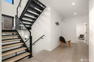 426 Wheeler St, Seattle, WA 98109 - Photo 18