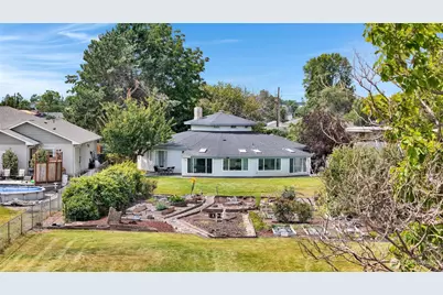 813 S Sycamore, Moses Lake, WA 98837 - Photo 1