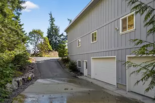 8651 Turners Bay Pl, Anacortes, WA 98221 - Photo 40