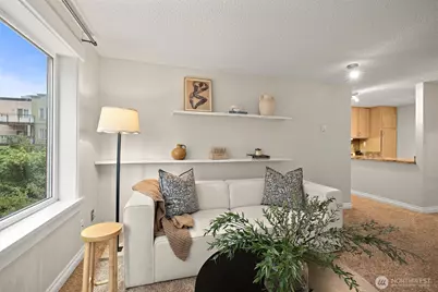 1300 University Street #4C, Seattle, WA 98101 - Photo 2