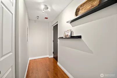 1300 University Street #4C, Seattle, WA 98101 - Photo 16