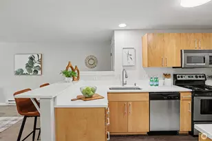 742 Kirkland Cir, Kirkland, WA 98033 - Photo 16