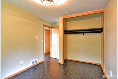 305 Baker Way, Camano Island, WA 98282 - Photo 32