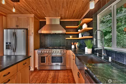 305 Baker Way, Camano Island, WA 98282 - Photo 14