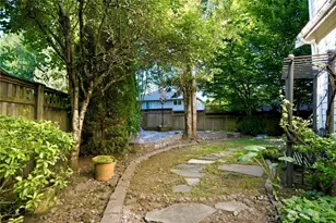 21226 SE 26th St, Sammamish, WA 98075 - Photo 34