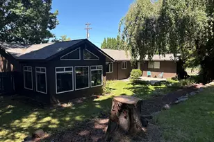 811 Kansas Ave N, East Wenatchee, WA 98802 - Photo 2