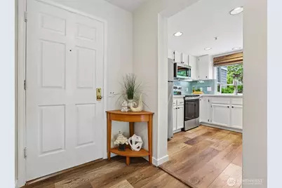 3935 226th Place SE #111, Issaquah, WA 98029 - Photo 16
