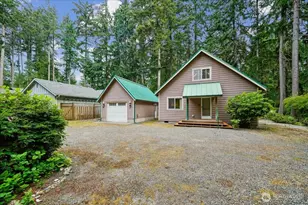 11319 Country Club Dr, Anderson Island, WA 98303 - Photo 2