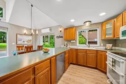11319 Country Club Drive, Anderson Island, WA 98303 - Photo 12
