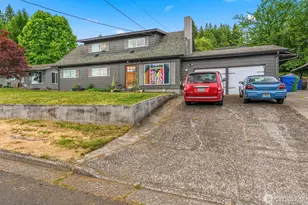 2411 Burcham St, Kelso, WA 98626 - Photo 1