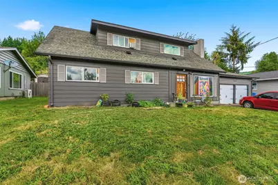 2411 Burcham Street, Kelso, WA 98626 - Photo 2