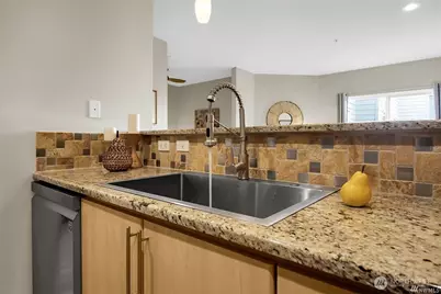 424 N 85th Street #406, Seattle, WA 98103 - Photo 16