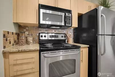 424 N 85th Street #406, Seattle, WA 98103 - Photo 18