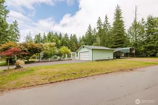 881 E Cedar St, Belfair, WA 98528 - Photo 34
