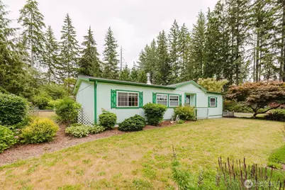 881 E Cedar Street, Belfair, WA 98528 - Photo 2