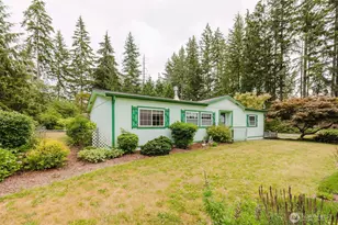 881 E Cedar St, Belfair, WA 98528 - Photo 2