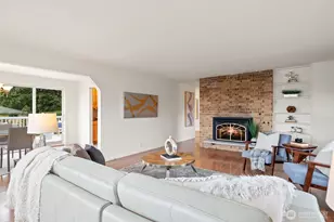 1011 Carol Way, Edmonds, WA 98020 - Photo 8