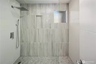 6121 NE 175th St, Kenmore, WA 98028 - Photo 24