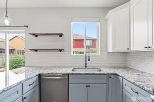 6974 Bailey St SE, Lacey, WA 98513 - Photo 14