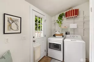 11727 Arrow Point Dr NE, Bainbridge Island, WA 98110 - Photo 22