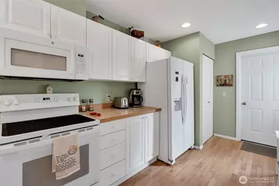 4304 S 220th Place, Kent, WA 98032 - Photo 18