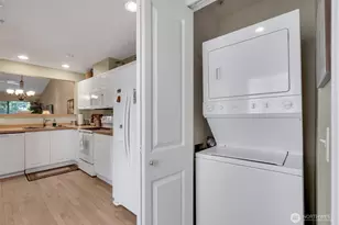 4304 S 220th Pl, Kent, WA 98032 - Photo 20