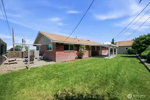 933 Vine Ave, Sunnyside, WA 98944 - Photo 32