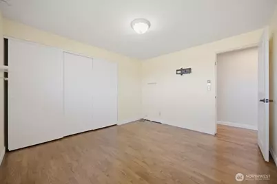 933 Vine Ave, Sunnyside, WA 98944 - Photo 22