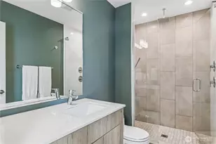 3665 Interlake Ave N, Seattle, WA 98103 - Photo 10