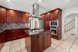 3540 S Kenyon St, Seattle, WA 98118 - Photo 8