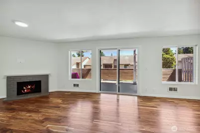 10410 NE 32nd Place #D103, Bellevue, WA 98004 - Photo 12