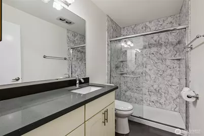 10410 NE 32nd Place #D103, Bellevue, WA 98004 - Photo 8